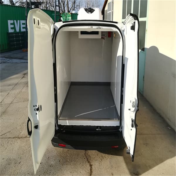 <h3>Direct Driven Van Refrigeration Chiller units V-300C</h3>
